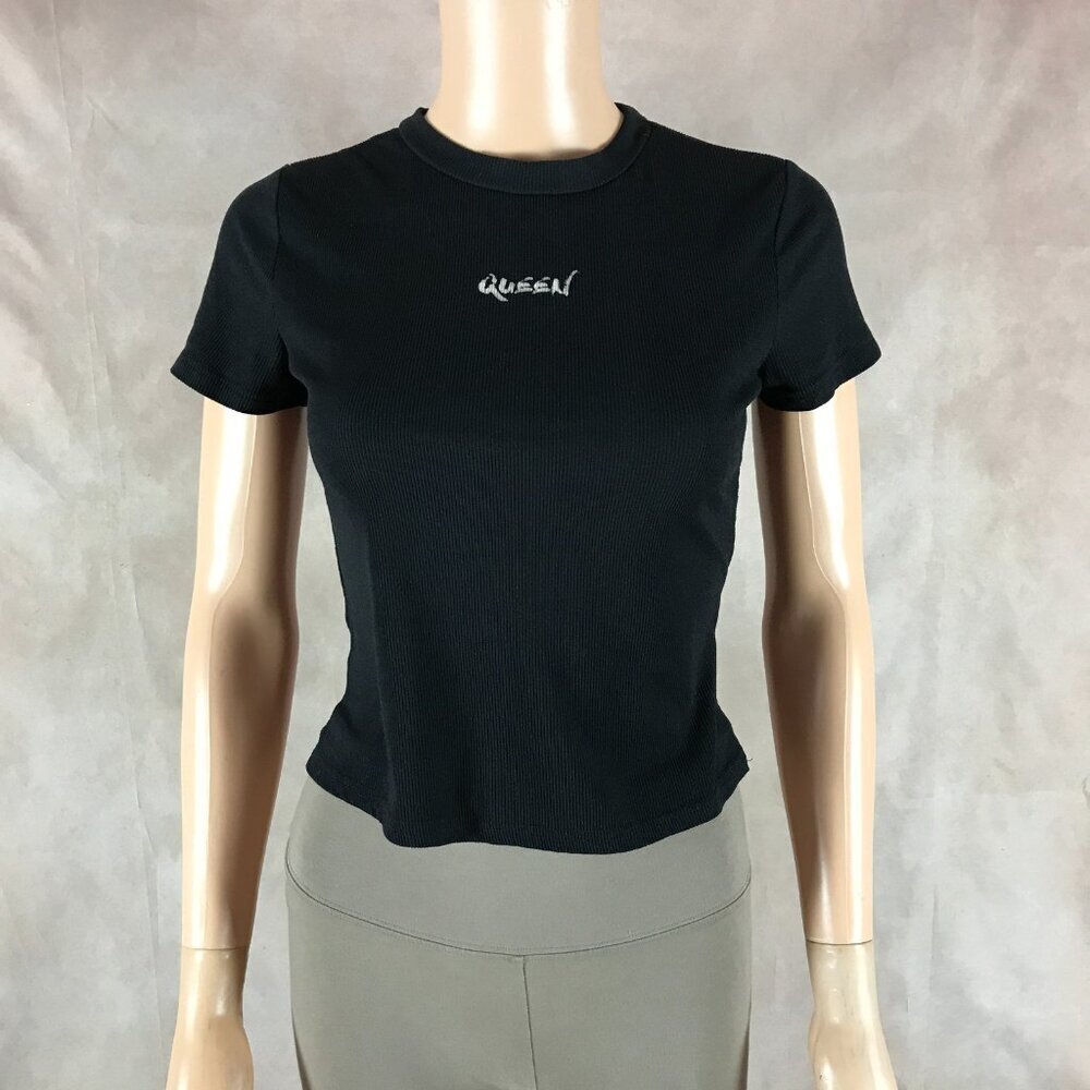No Comment QUEEN Rib-knit Cropped T-shirt SMALL